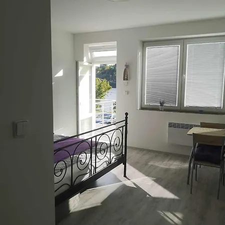 Apartment U Vody Zupanovice